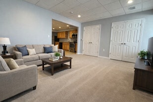 The Village Green at Annandale in Annandale, NJ - Building Photo