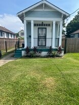 2500 Clover St in New Orleans, LA - Building Photo