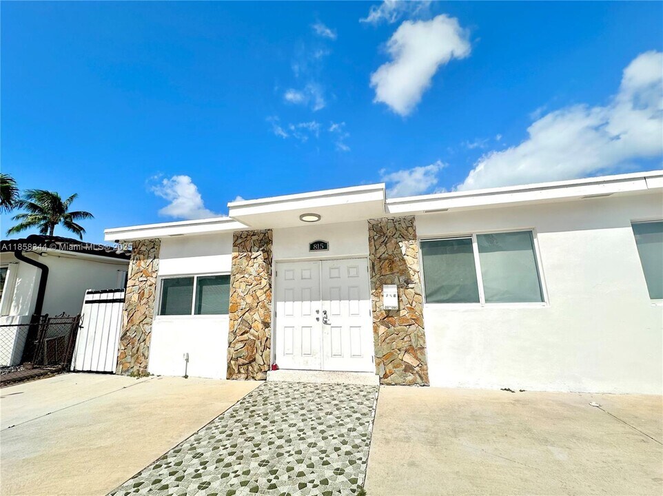 815 83rd St in Miami Beach, FL - Building Photo