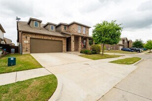 5529 Las Lomas Ln in Denton, TX - Building Photo