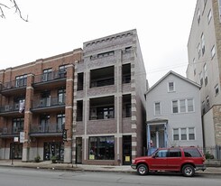 2111 W Belmont Ave in Chicago, IL - Building Photo