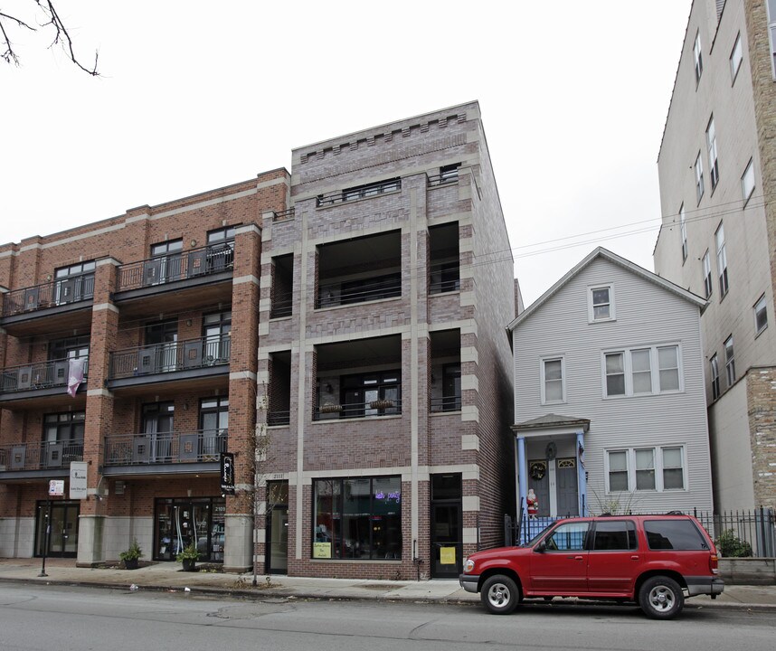 2111 W Belmont Ave in Chicago, IL - Building Photo