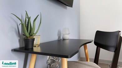 1148 N Main St, Unit 235 in Jacksonville, FL - Foto de edificio - Building Photo