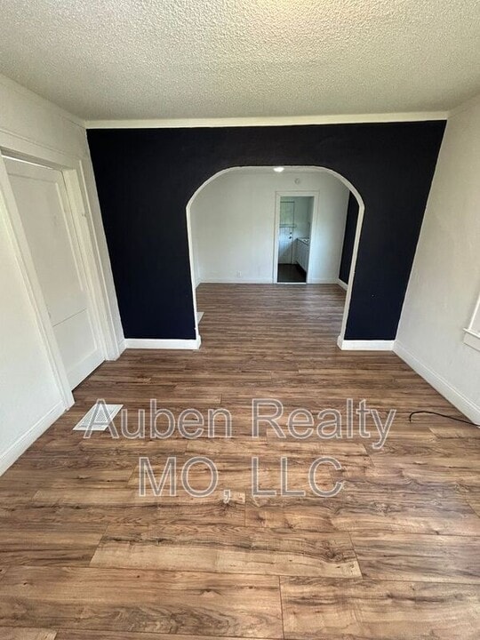 4346 Montgall Ave in Kansas City, MO - Building Photo