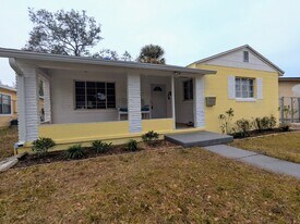 725 17th Ave S in St. Petersburg, FL - Building Photo