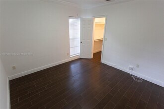 2947 Day Ave in Miami, FL - Building Photo - Building Photo