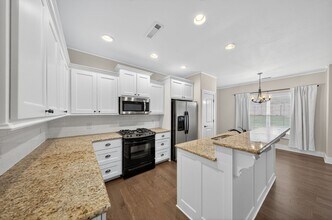 1221 Chancery Ln in Cave Springs, AR - Building Photo - Building Photo