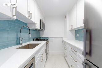 392 Central Prk W in New York, NY - Building Photo - Building Photo