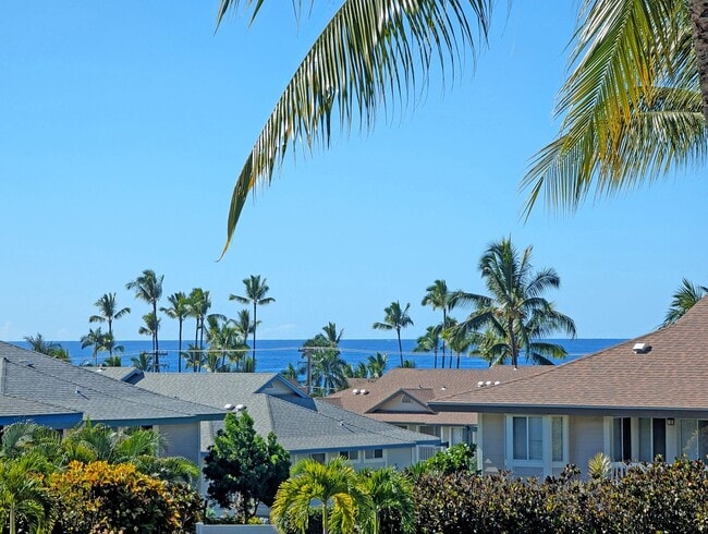 75-6081-6081 Ali‘i Dr in Kailua Kona, HI - Building Photo - Building Photo