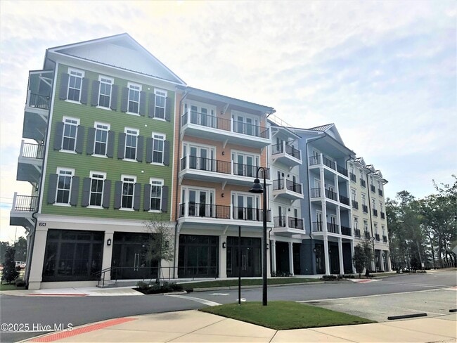 204 Arcadian Row