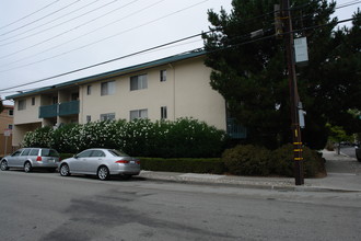 1101 Laguna Ave in Burlingame, CA - Building Photo - Building Photo