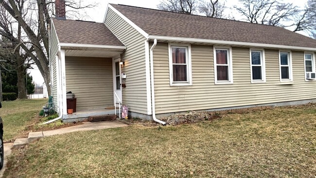 property at 1078 Kelly Dr