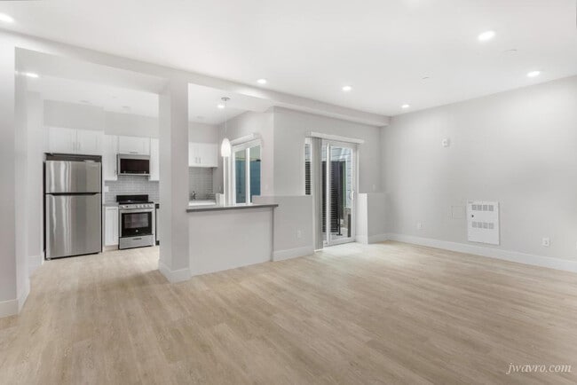 property at 1630 California St