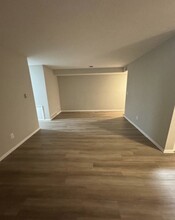 4360 Inner Circle Dr, Unit C-15 in Brunswick, OH - Foto de edificio - Building Photo