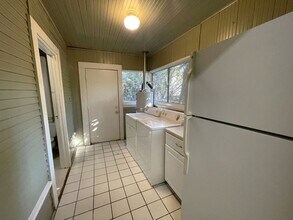 212 W 1st Ave in Chico, CA - Building Photo - Building Photo