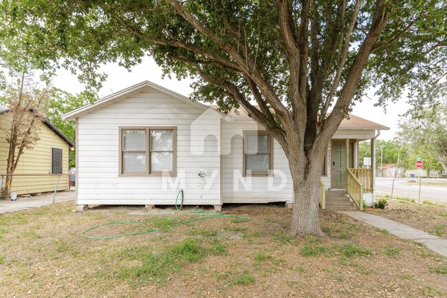 property at 3637 Mimosa Dr