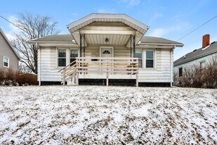 1201 S 14th St in Pekin, IL - Building Photo