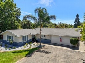 1885 Sycamore St in Gridley, CA - Building Photo