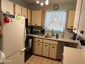 604 Robin Rd in Ormond Beach, FL - Building Photo - Building Photo