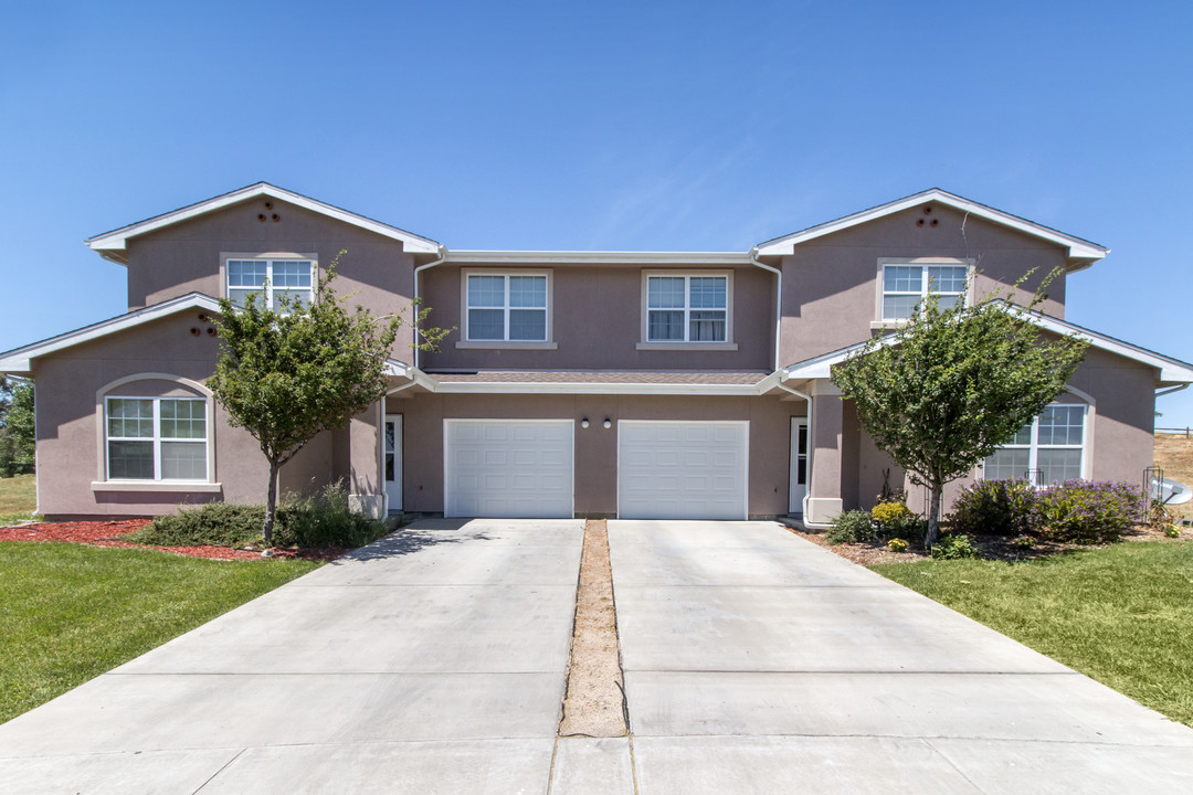 Travis Family Homes in Travis Air Force Base, CA - Building Photo