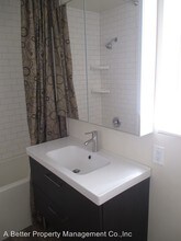 220 Granada Ave in Long Beach, CA - Building Photo - Building Photo