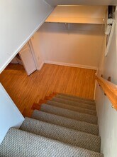 1409 NE 71st Ave, Unit B in Portland, OR - Building Photo - Building Photo