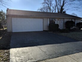 6679 Brock St in Dublin, OH - Building Photo