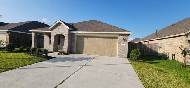 property at 8011 Eagle Crk Ln