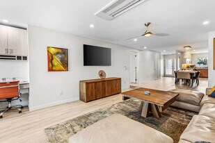 233 S Helix Ave, Unit SI ID1537427P in Solana Beach, CA - Building Photo