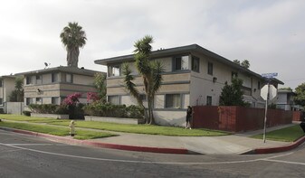 1834-1836 W Glenoaks Ave Apartments