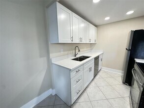 3032 Exeter in Boca Raton, FL - Building Photo - Building Photo