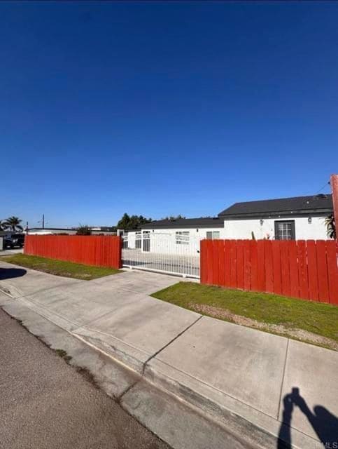 property at 1196 Del Mar Ave