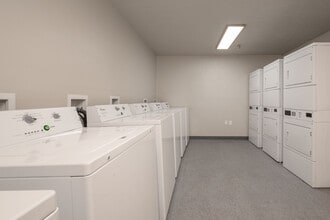 Santa Fe Suites in Santa Fe, NM - Building Photo - Building Photo