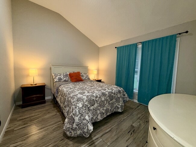 property at 3030 Amelia Rd