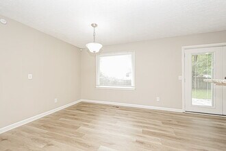 5234 Swiss Air Dr in Murfreesboro, TN - Building Photo - Building Photo
