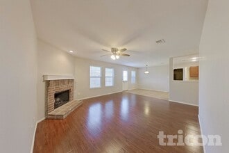 2611 Frederick St in Lancaster, TX - Building Photo - Building Photo