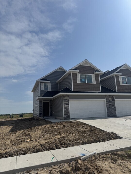 221 Samuel Ave in Lincoln, NE - Foto de edificio