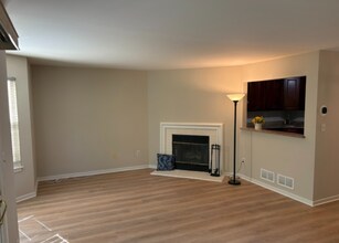 285 Greenfield Rd in Bridgewater, NJ - Building Photo - Building Photo
