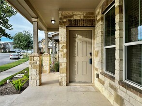 409 Katmai Cir in Pflugerville, TX - Foto de edificio - Building Photo