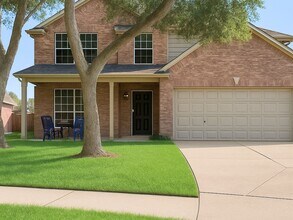 8002 Cross Trail Dr in Sugar Land, TX - Building Photo - Building Photo