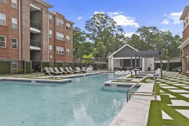 property at 680 6th Ave NE