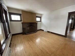 422 E 10th St in Winona, MN - Building Photo - Building Photo