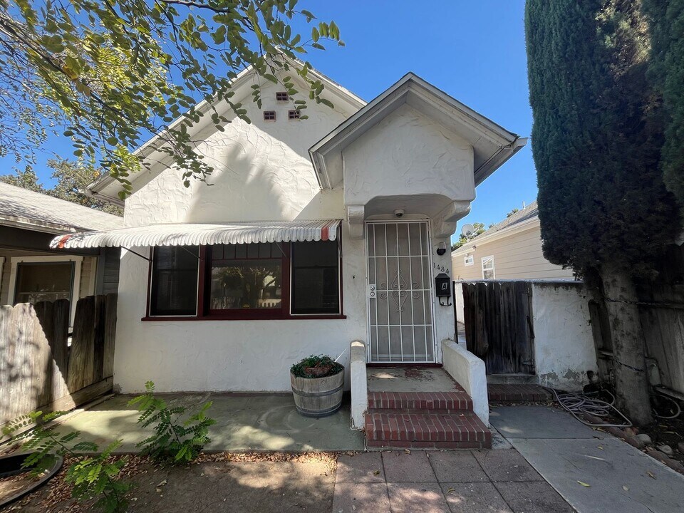 1436 Pine St in Paso Robles, CA - Building Photo