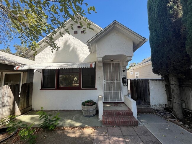 property at 1436 Pine St