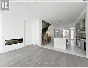 28 Chiara Rose Ln in Richmond Hill, ON - Building Photo - Building Photo