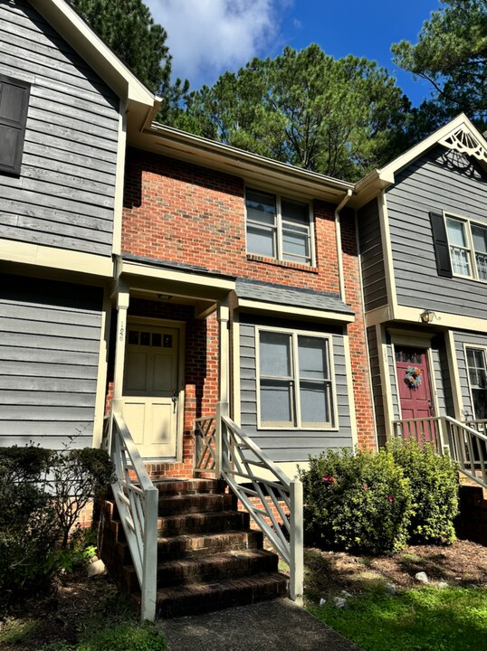 111 Winners Cir in Cary, NC - Building Photo