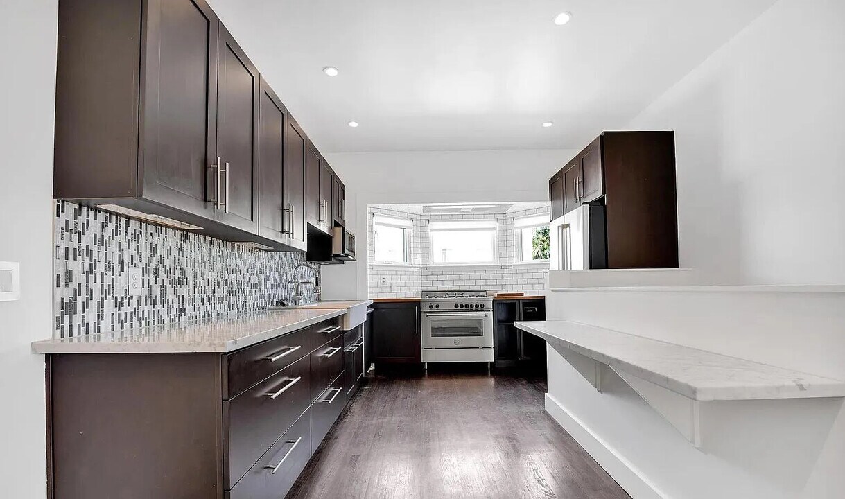 1350 Dolores St in San Francisco, CA - Foto de edificio