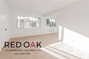 19148 Sherman Way in Los Angeles, CA - Building Photo