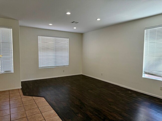 2301 Bahama Point Ave in North Las Vegas, NV - Building Photo - Building Photo