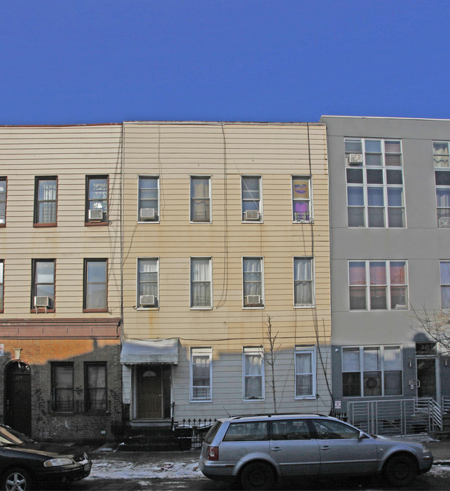 219 Himrod St in Brooklyn, NY - Building Photo - Building Photo